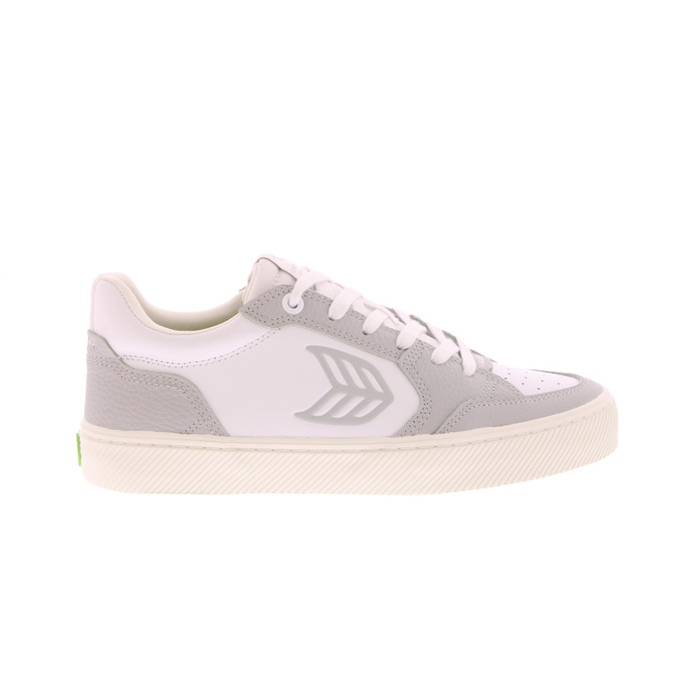 Cariuma sneakers wit