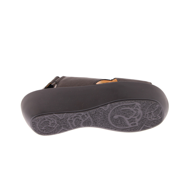 Think! sandals black 5