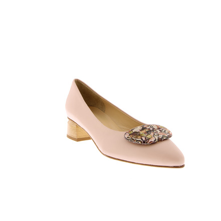 Brunate pumps nude