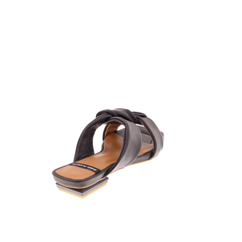 Angel Alarcon tongs noir 4