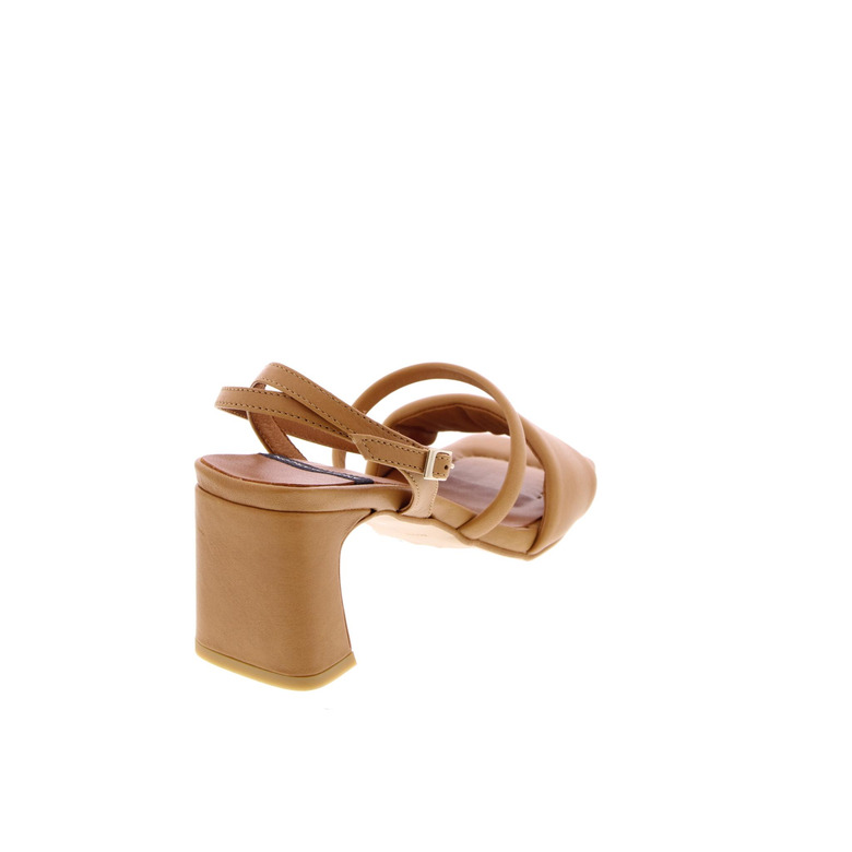 Angel Alarcon sandalen camel 4