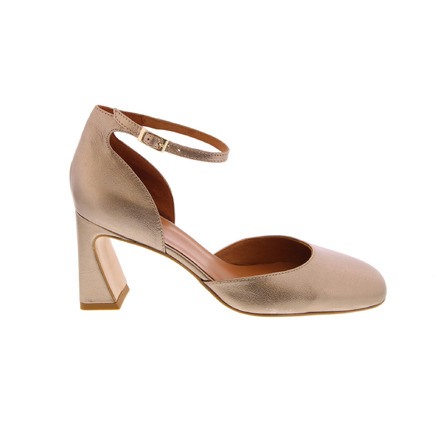 Angel Alarcon pumps or