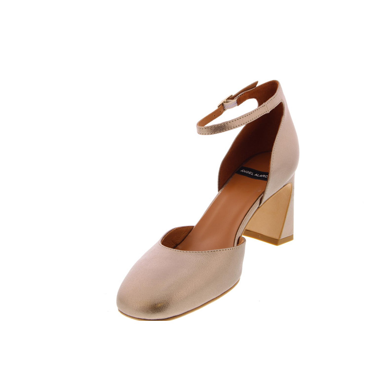 Angel Alarcon pumps or 3