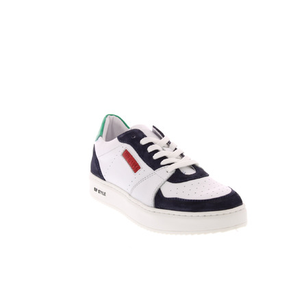 Hip low shoes white