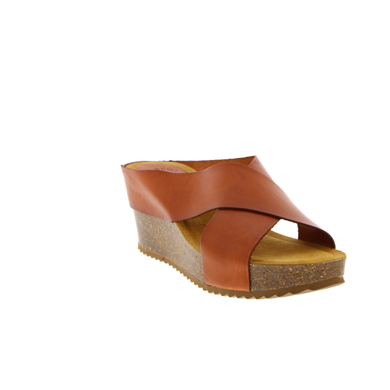 Hee! slippers cognac 2