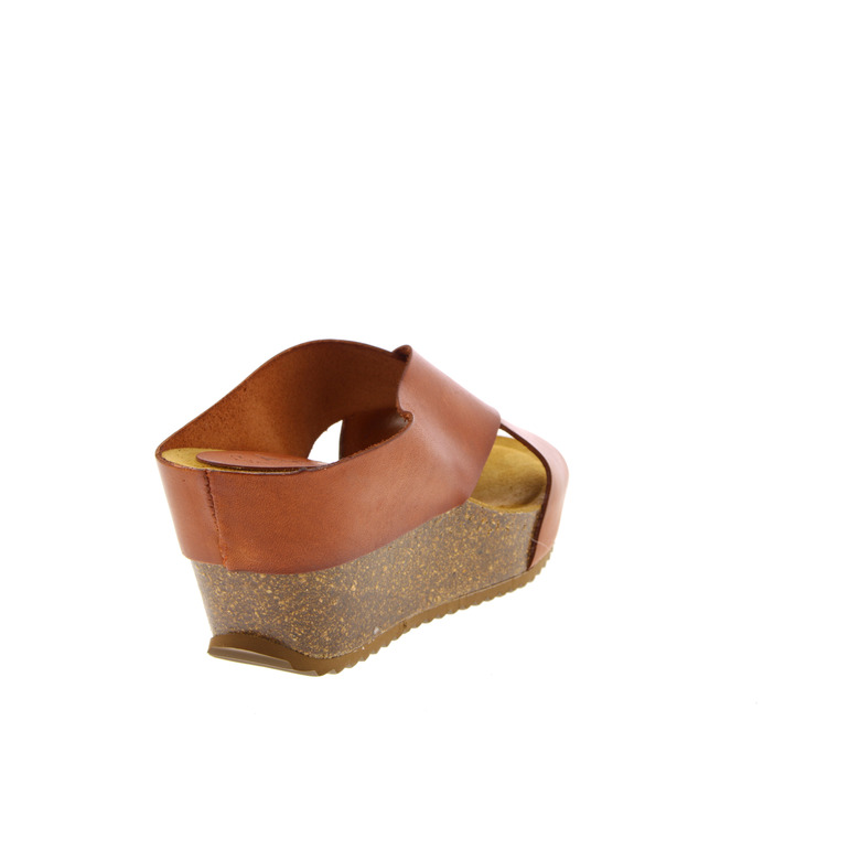 Hee! slippers cognac 4