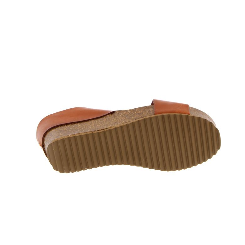 Hee! slippers cognac 5
