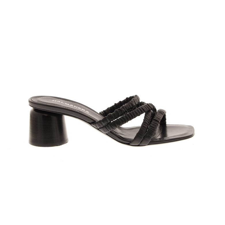 Halmanera slippers zwart 1