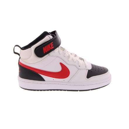 Nike sneakers wit