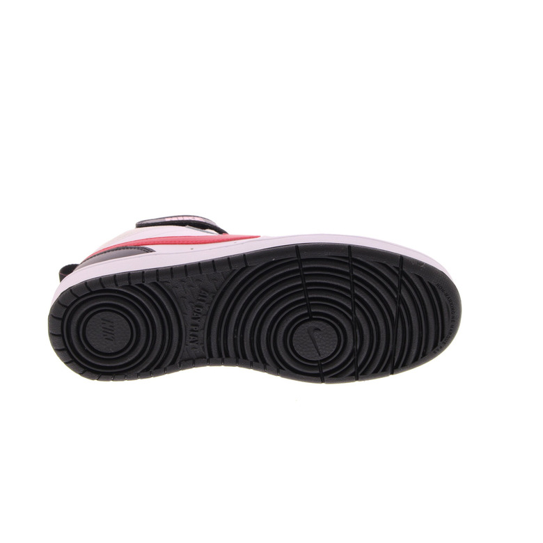 Nike sneakers wit 5