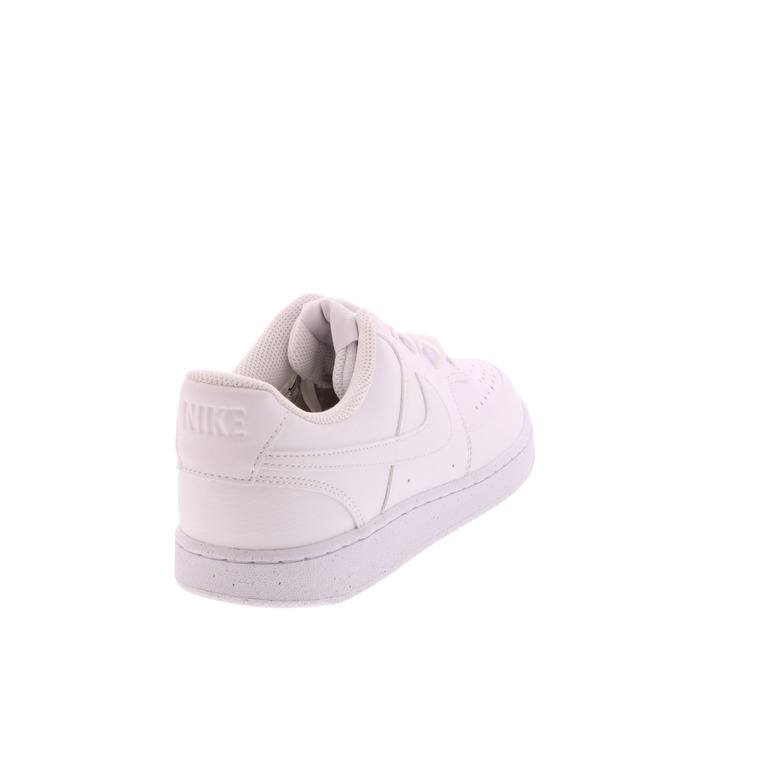 Nike sneakers wit 4