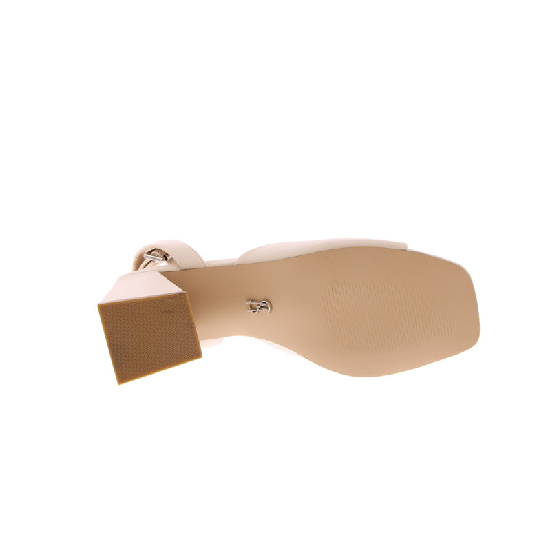 Steve Madden sandals ecru 5