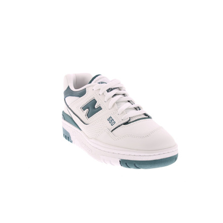 New Balance sneakers wit