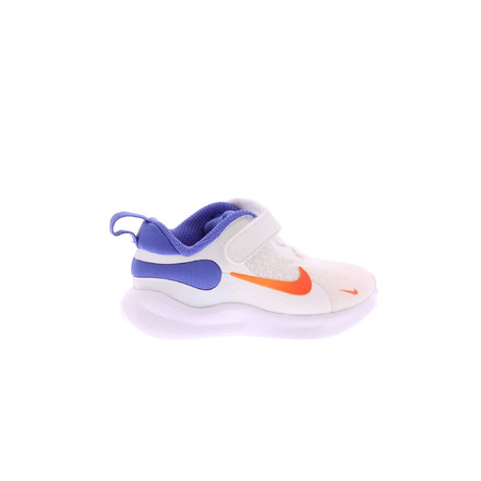 Nike sneakers wit