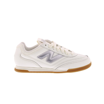 New Balance sneakers wit