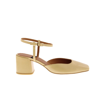 Angel Alarcon pumps beige