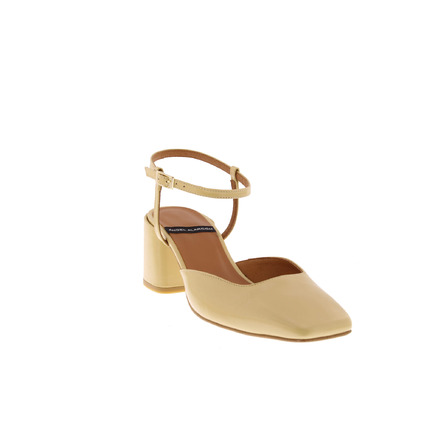 Angel Alarcon pumps beige