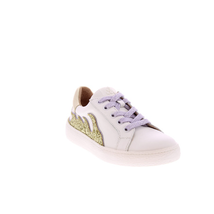 Acebo's sneakers wit