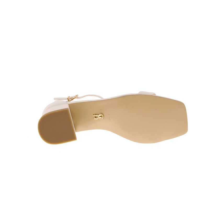 Steve Madden sandals ecru 5