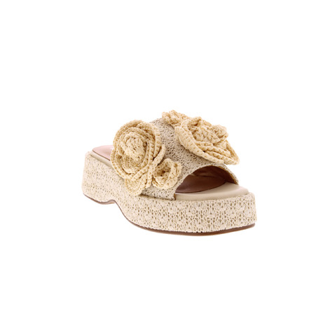 Noa Harmon slippers ecru