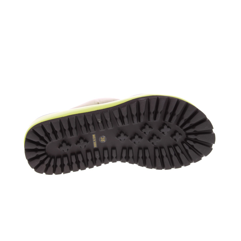All Black slippers ecru 5