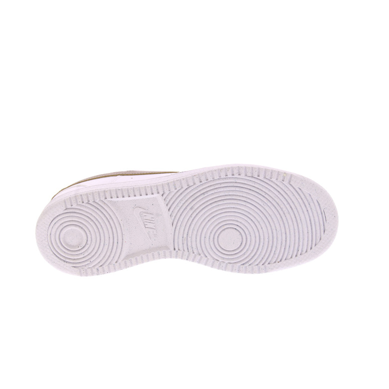 Nike sneakers wit 5