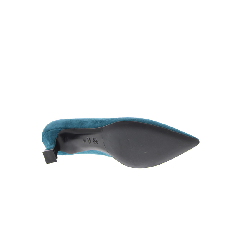 Moonflower pumps petrol 5