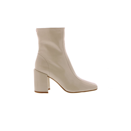 Halmanera ankle boots ecru