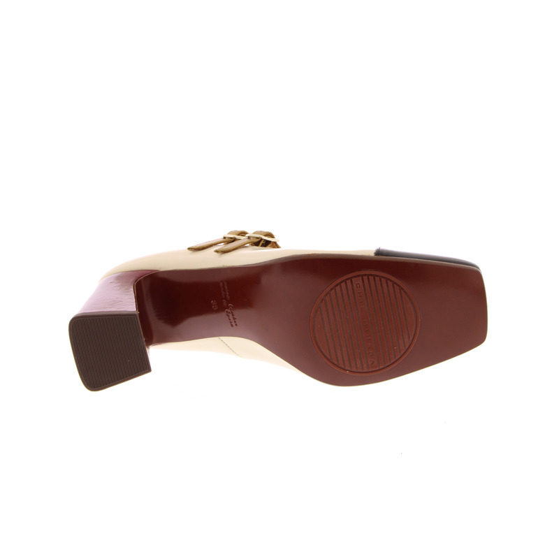 Chie Mihara pumps ecru 5