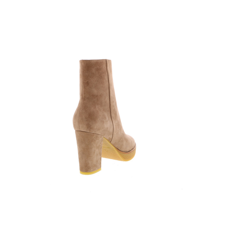 Lola Cruz enkellaarsjes taupe 4