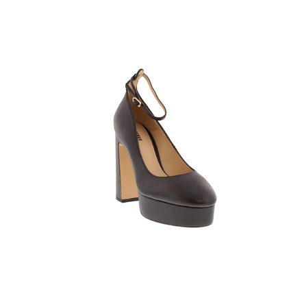 Lola Cruz pumps black