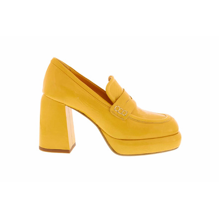 Curiosite moccasins jaune